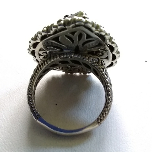 Mother of Pearl Ring - Picture 6 of 7